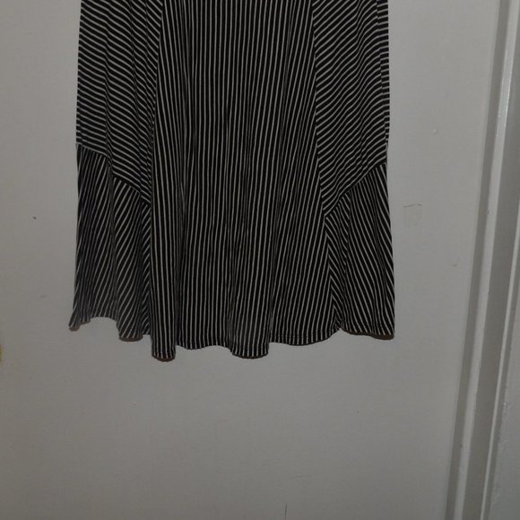 Maurices B&W Stripes Strapless Dress Sz L - Picture 3 of 5